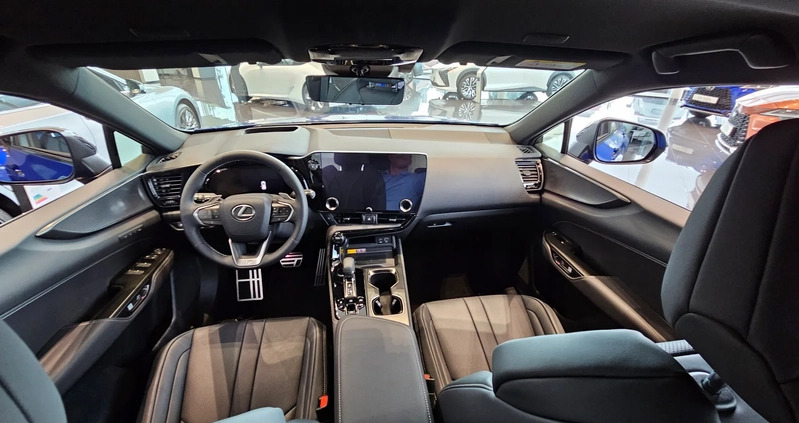 Lexus NX cena 322600 przebieg: 5, rok produkcji 2023 z Ulanów małe 211